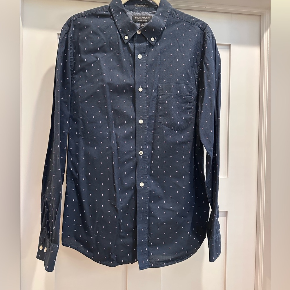 Banana Republic, organic cotton men’s shirt.